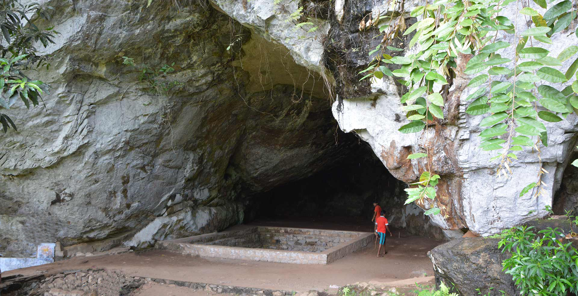 Batadombalena (Cave)