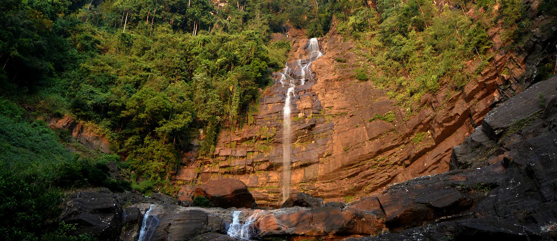 Mapanan ella (Falls)